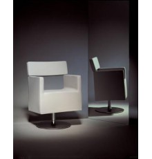 Парикмахерское кресло Poltrona Modern